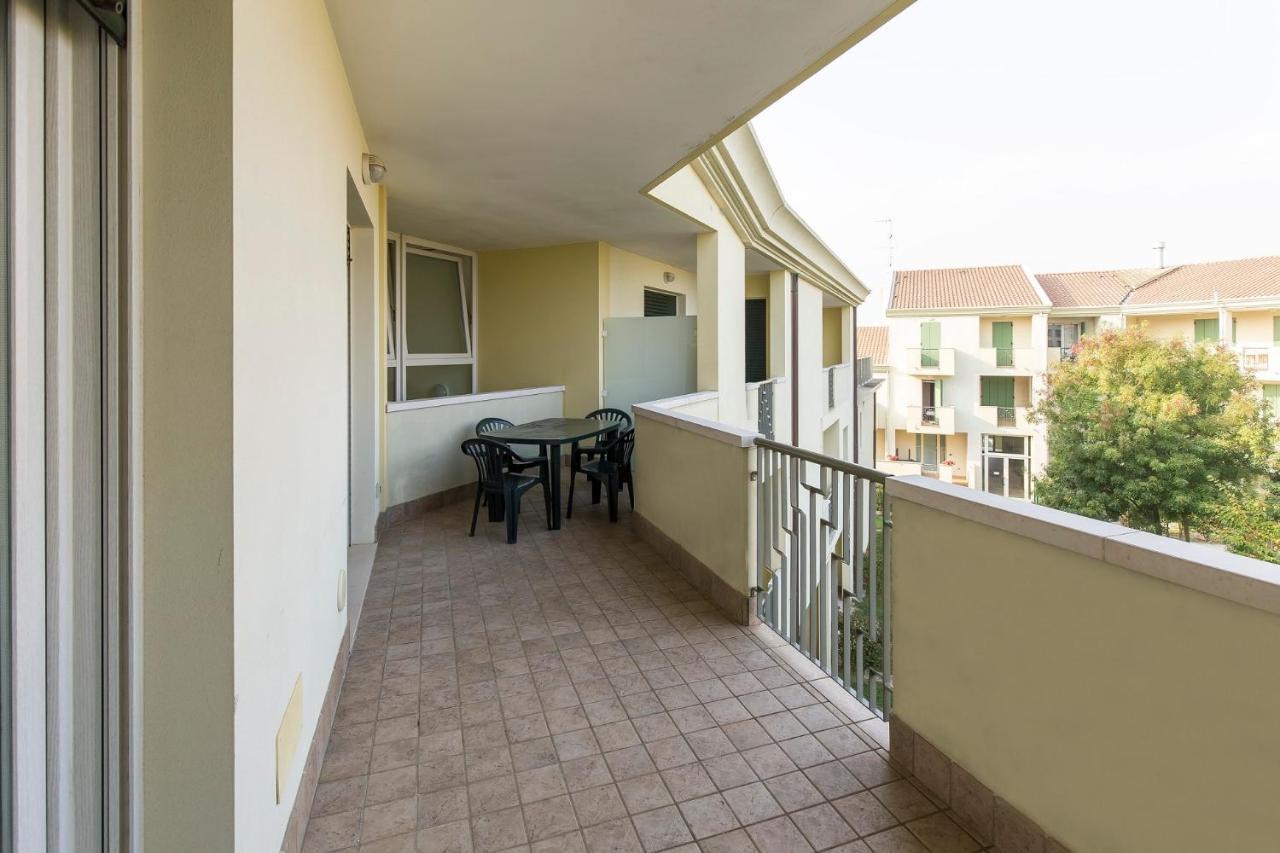 דירות קאורלה Robinia/Pinetine Lido Altanea מראה חיצוני תמונה